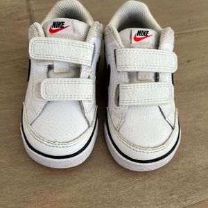 Toddler Nike shoe